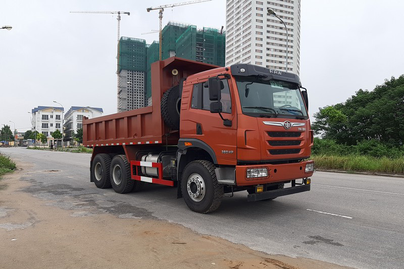 Xe tải ben faw 3 chân máy cơ nhập khẩu 2017