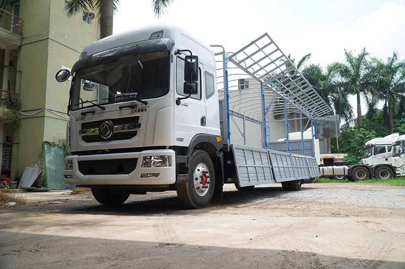 Xe tải Dongfeng 8 tấn D12 thùng khung mui
